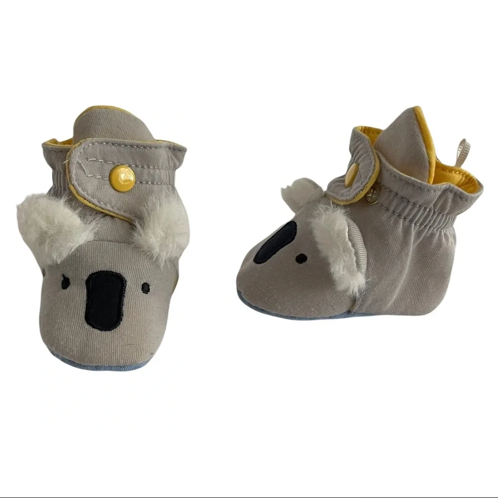 TARGET Baby Shoes Animal Bear Gray Yellow Size 0-3 months